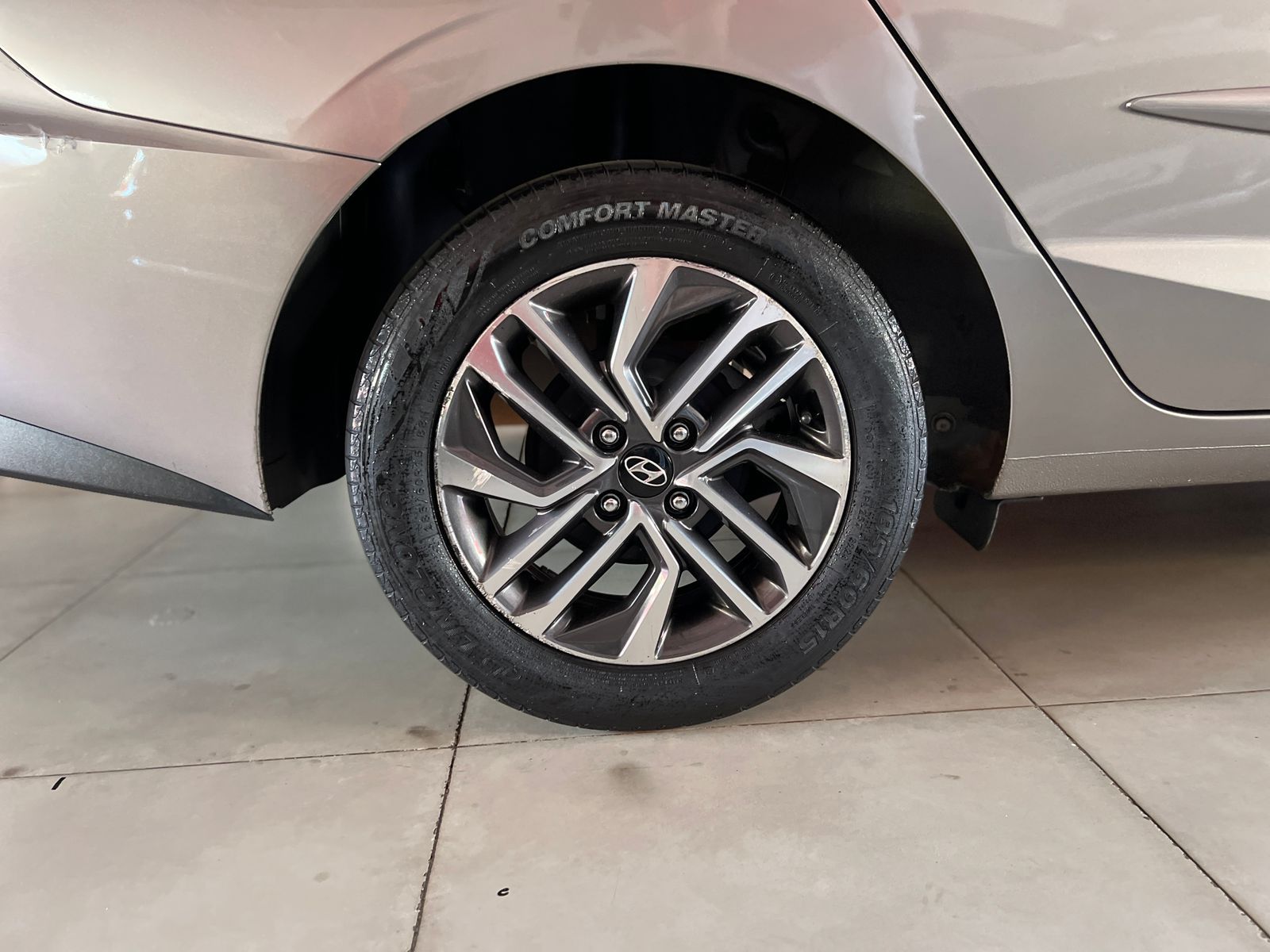 HB20S Platinum 1.0 TB Flex 12V Aut.