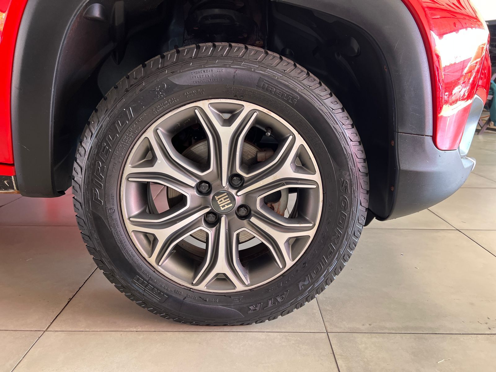 Strada Volcano 1.3 Flex 8V CD