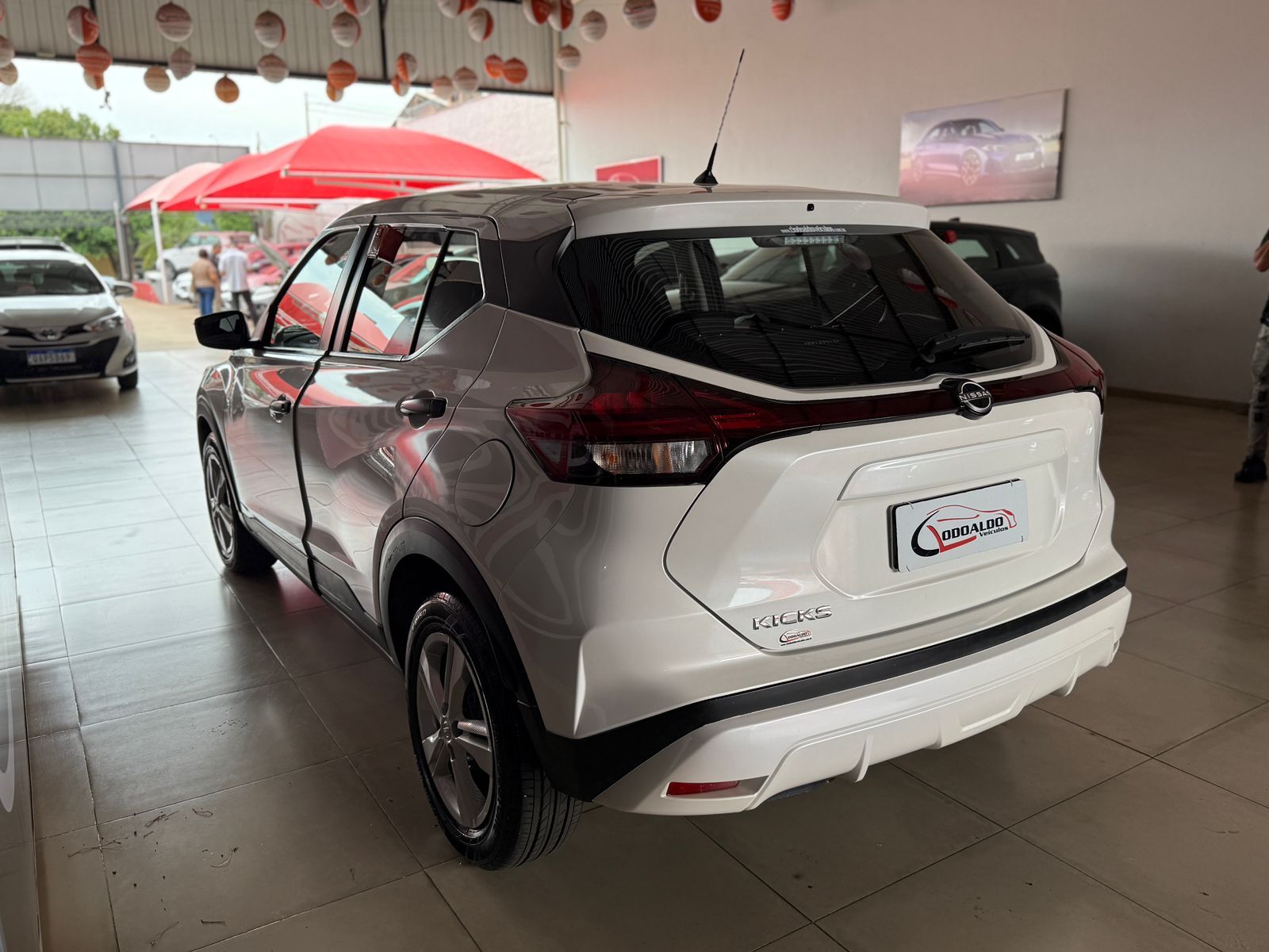 KICKS Active 1.6 16V Flex Aut.