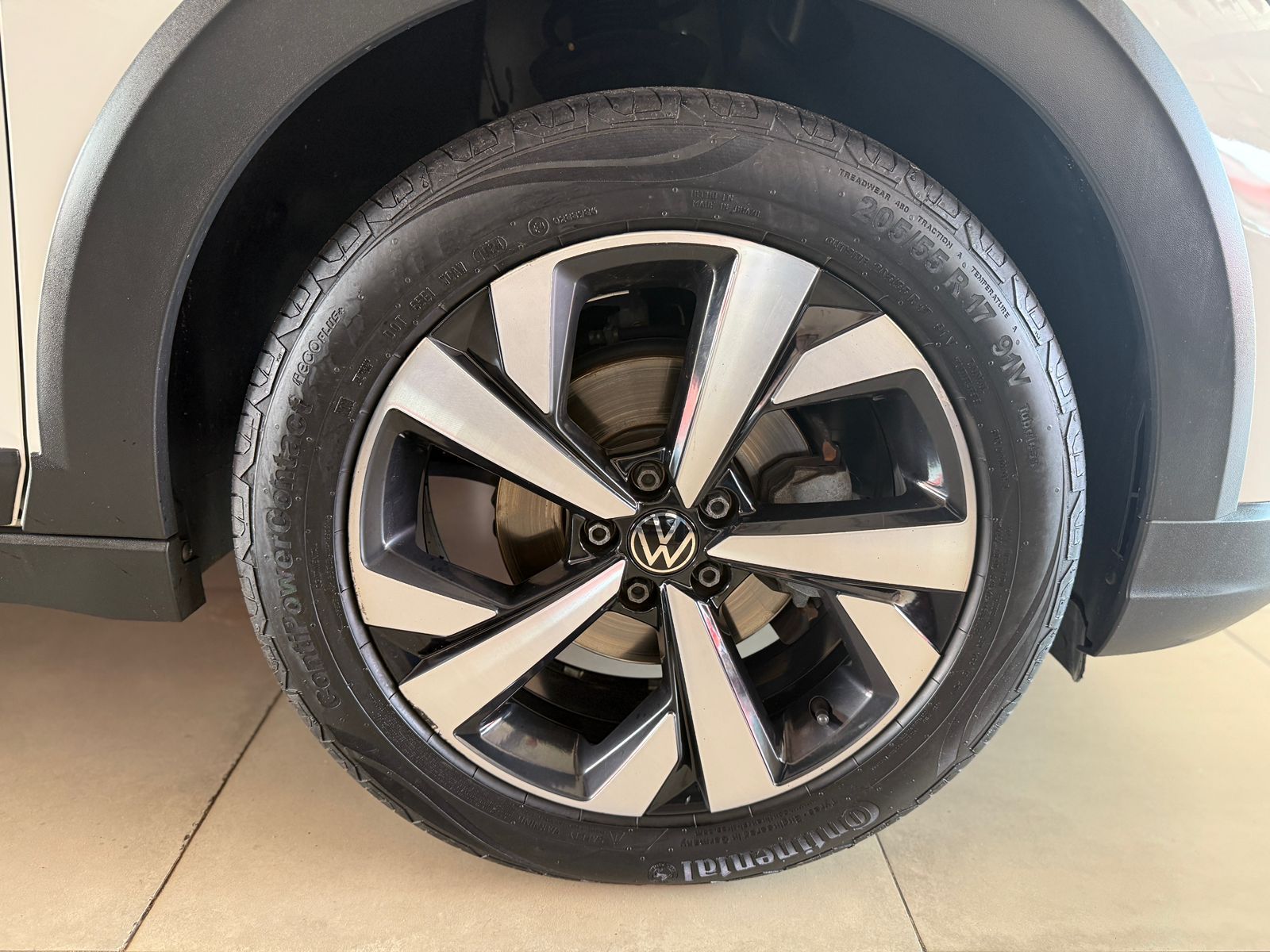 Nivus Highline 1.0 200 TSI Flex Aut.