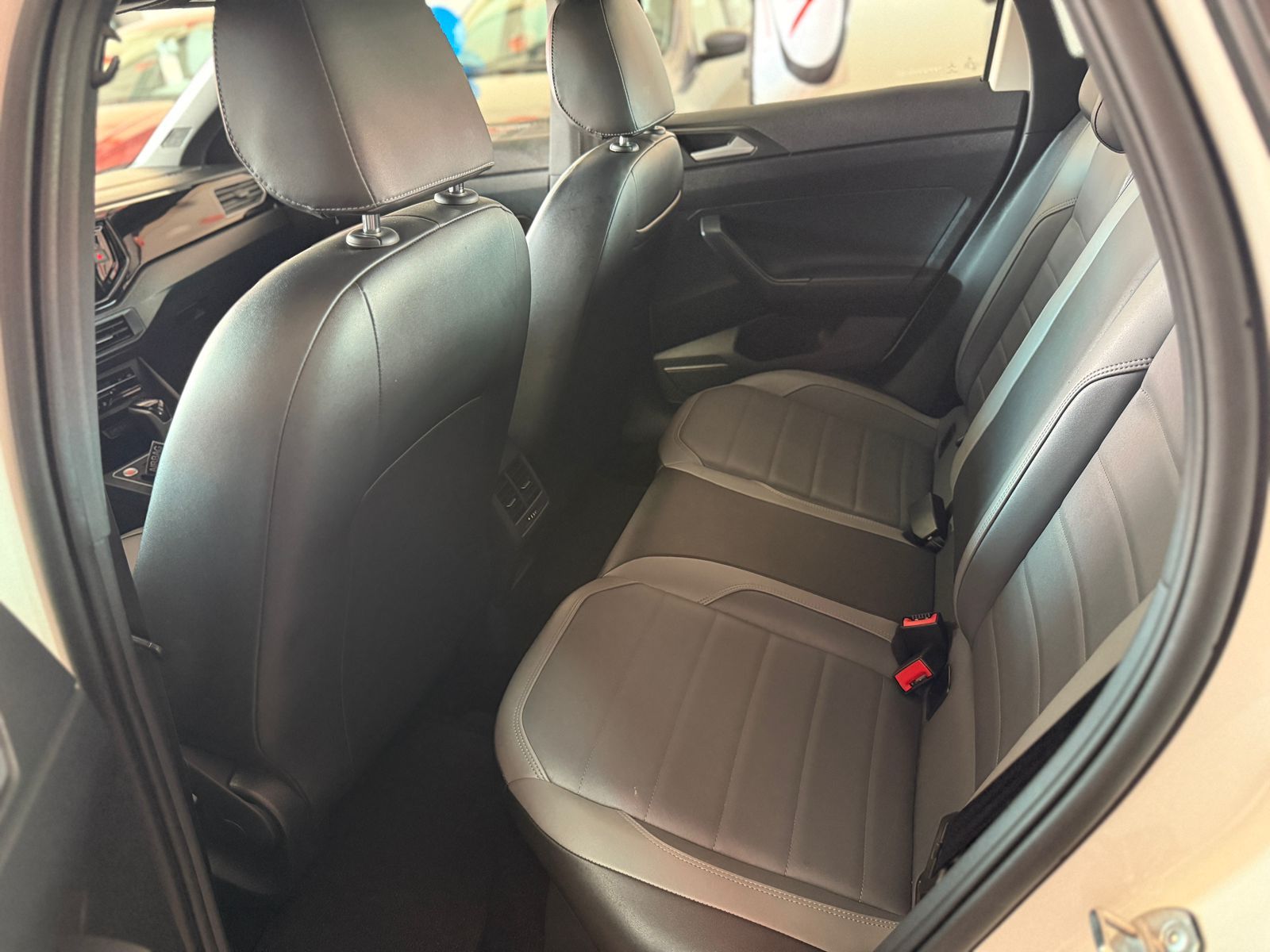 Nivus Highline 1.0 200 TSI Flex Aut.