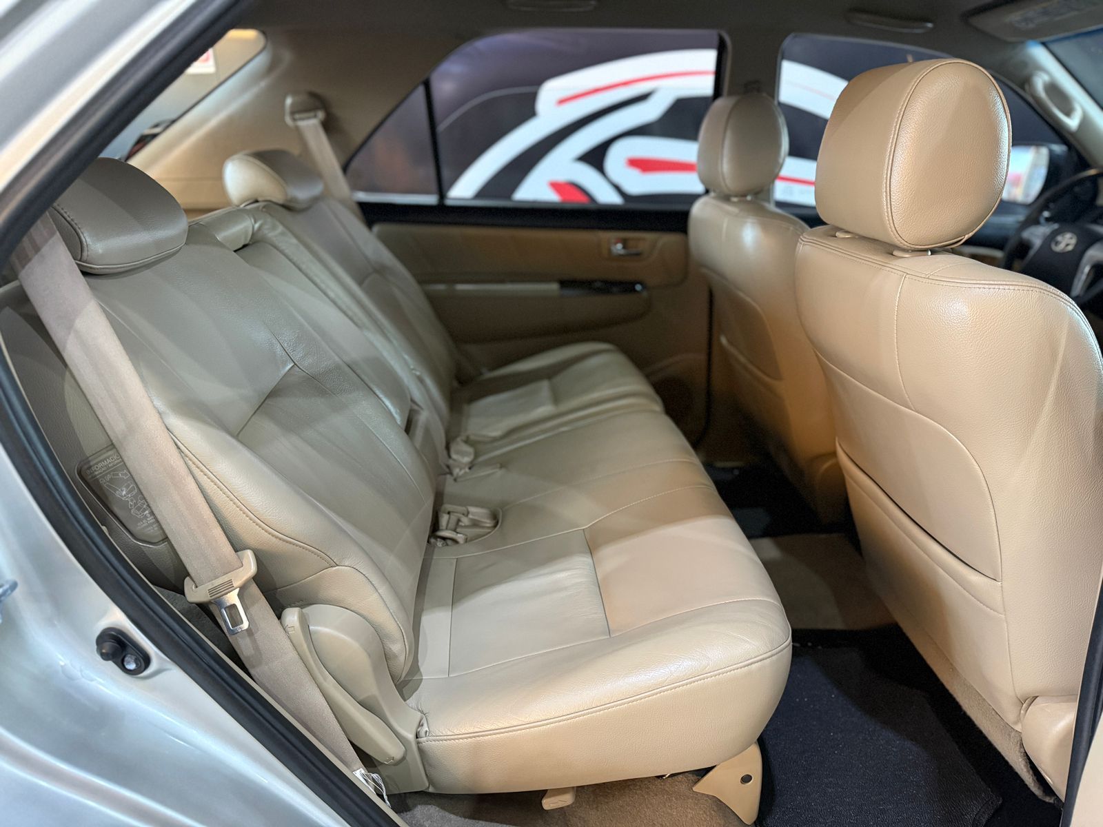 Hilux SW4 SRV D4-D 4×4 3.0 TDI Dies. Aut