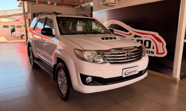 Hilux SW4 SRV D4-D 4×4 3.0 TDI Dies. Aut