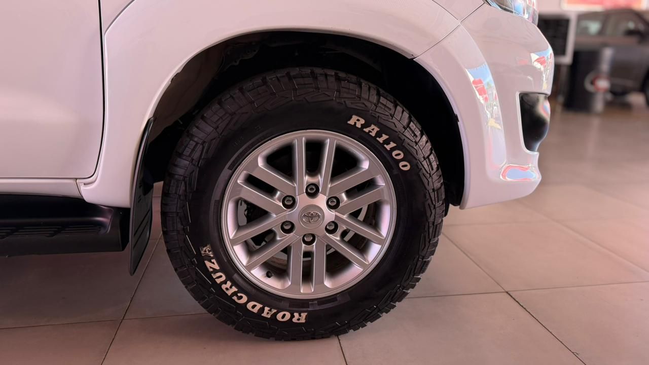 Hilux SW4 SRV D4-D 4×4 3.0 TDI Dies. Aut