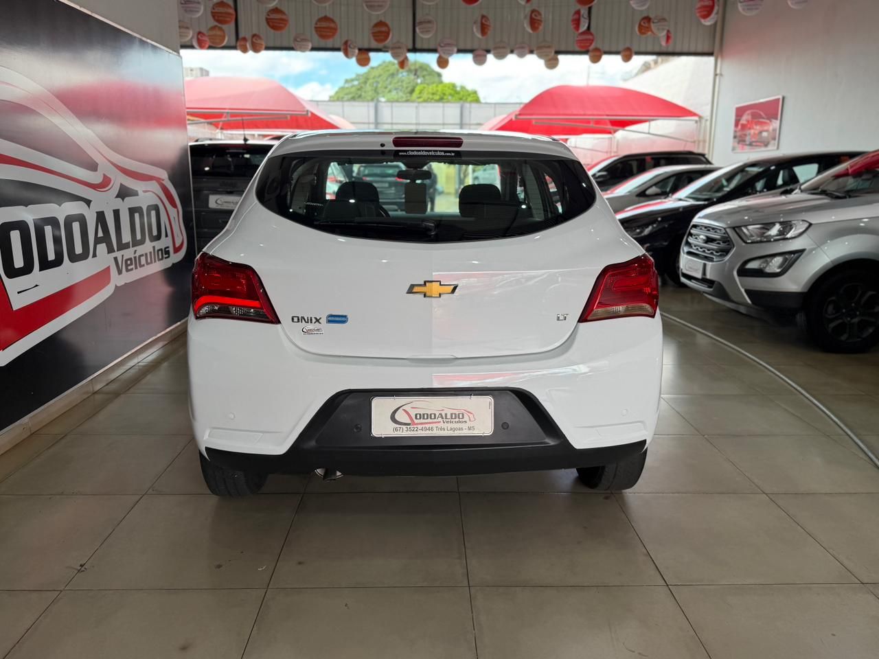 ONIX HATCH LT 1.0 8V FlexPower 5p Mec.