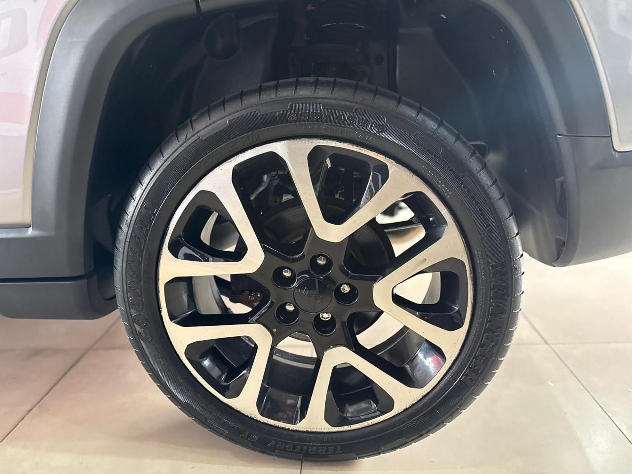 COMPASS LIMITED 2.0 4×4 Diesel 16V Aut.