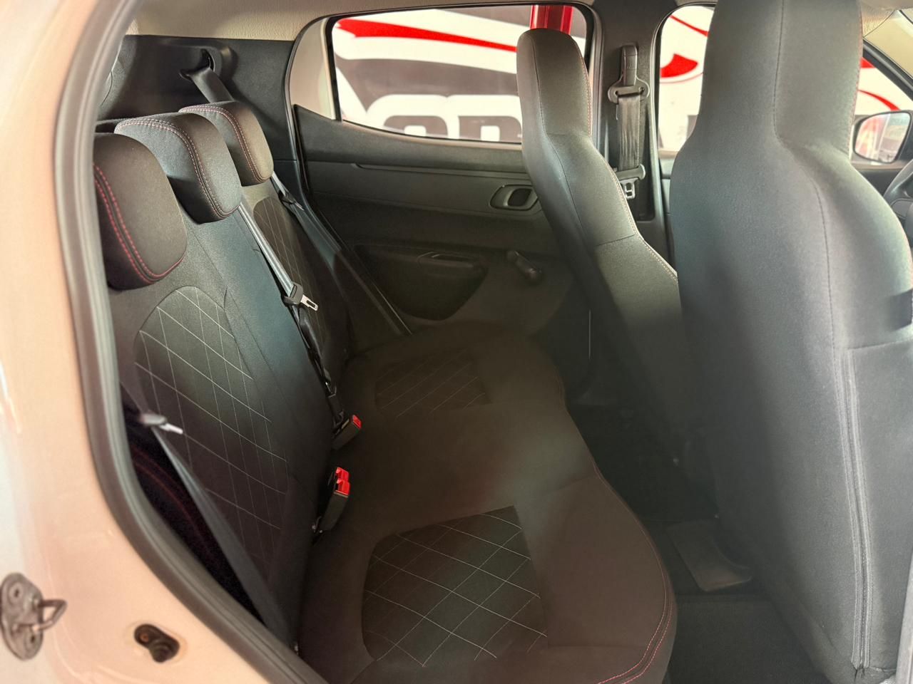 KWID Zen 1.0 Flex 12V 5p Mec.