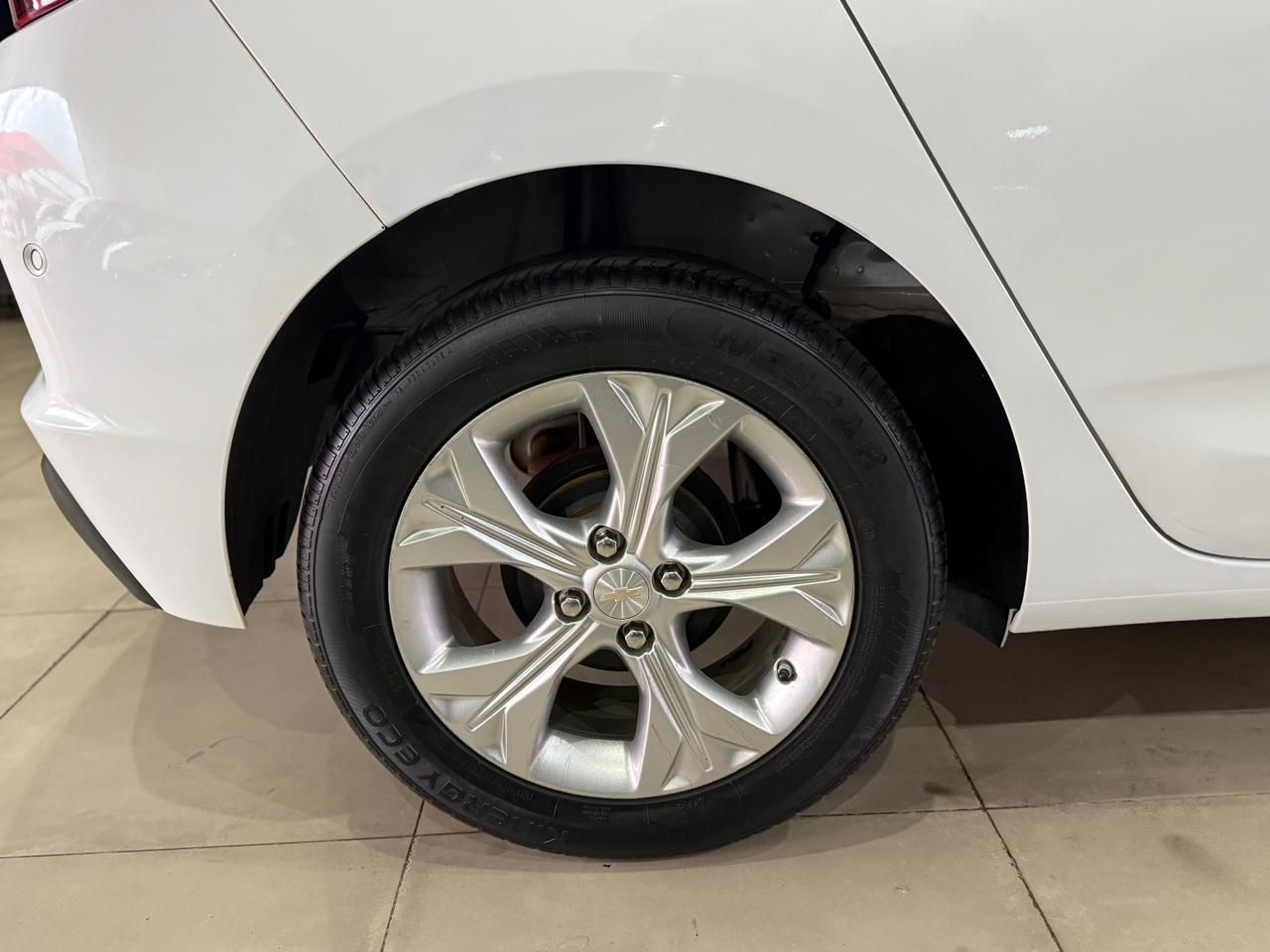 ONIX HATCH PREM. 1.0 12V TB Flex 5p Aut.