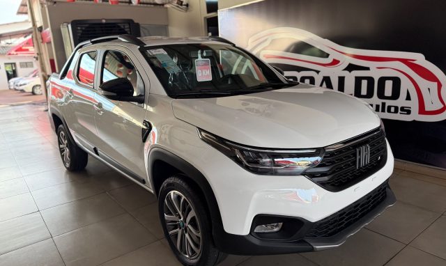 Strada Volcano 1.3 Flex 8V CD