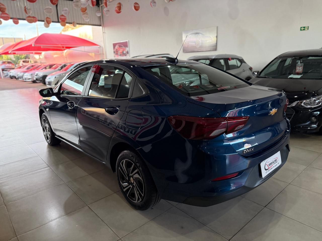 ONIX SEDAN Plus LT 1.0 12V Flex 4p Mec.
