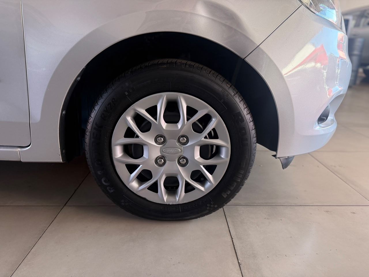 Ka+ Sedan 1.0 SE/SE PLUS TiVCT Flex 4p