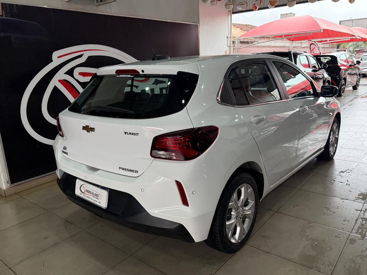 ONIX HATCH PREM. 1.0 12V TB Flex 5p Aut.