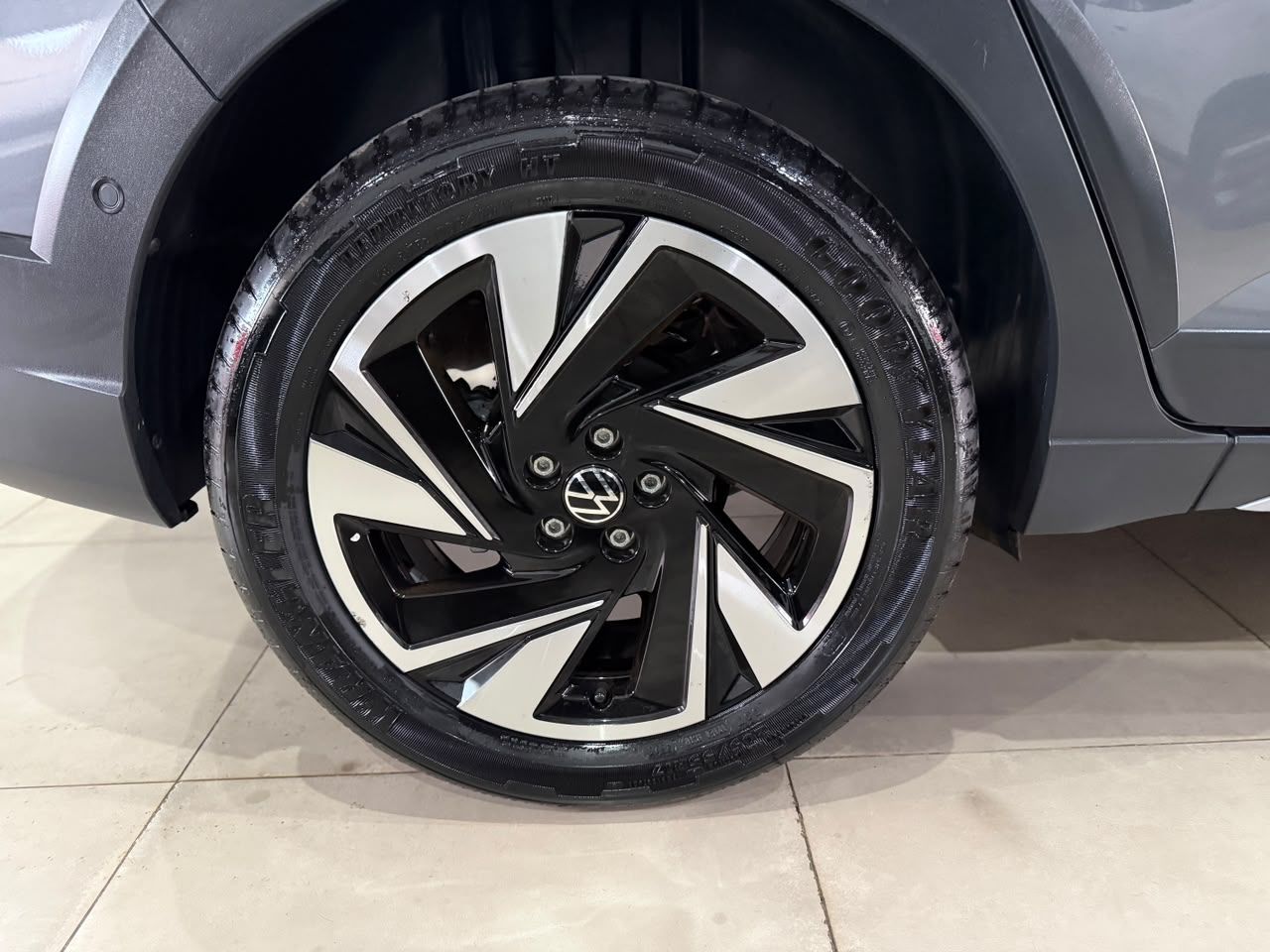 Nivus Highline 1.0 200 TSI Flex Aut.