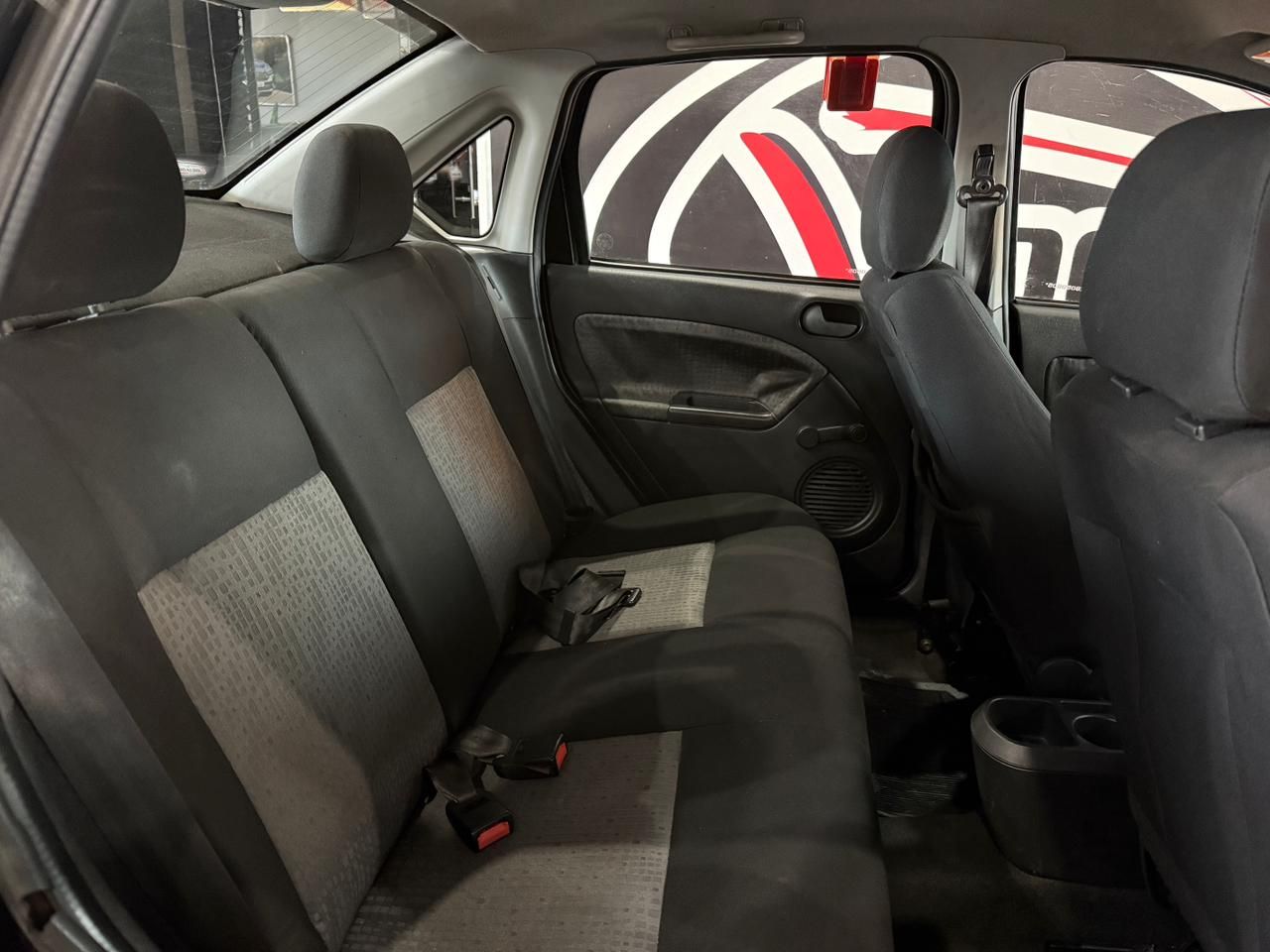 Fiesta Sedan SE 1.6 8V Flex 4p