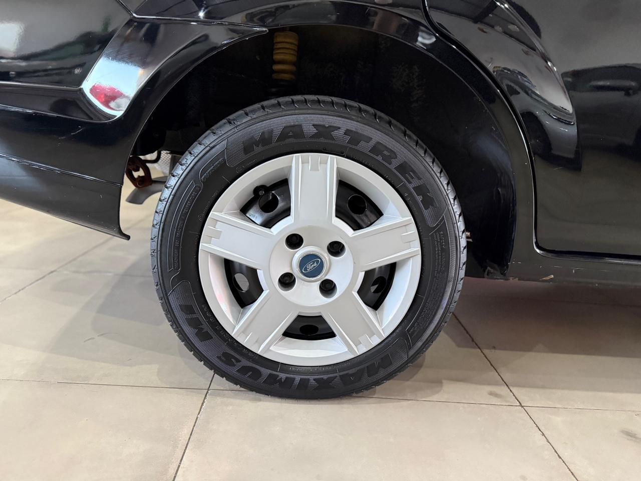Fiesta Sedan SE 1.6 8V Flex 4p