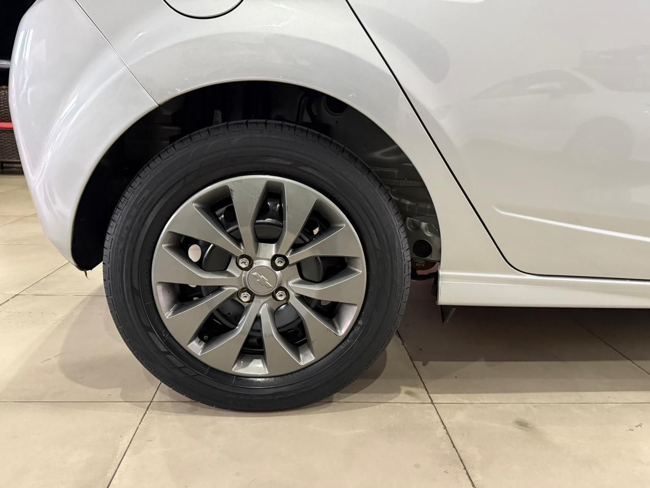 ONIX HATCH ADVANTAGE 1.4 8V Flex 5p Aut.