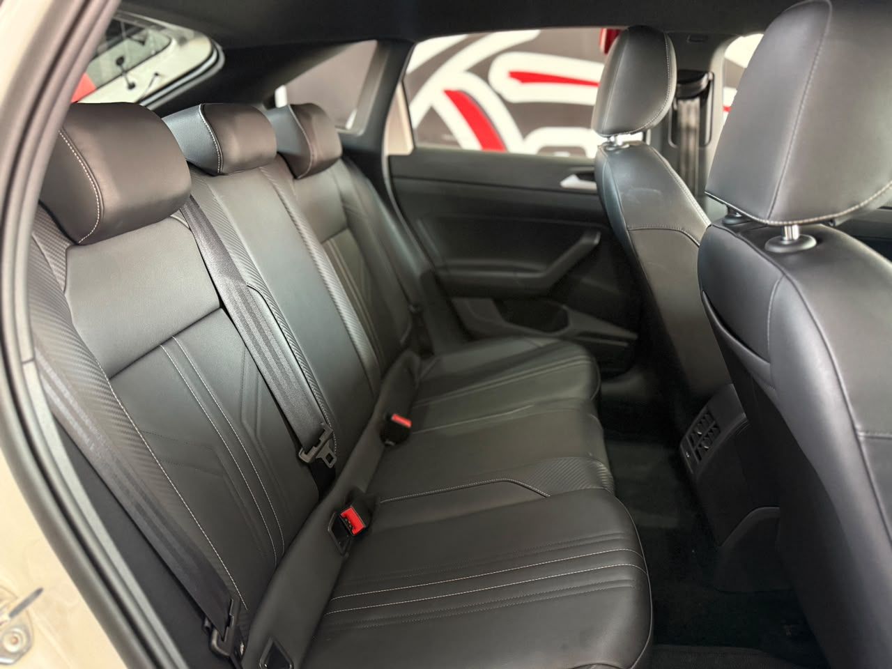 Nivus Highline 1.0 200 TSI Flex Aut.