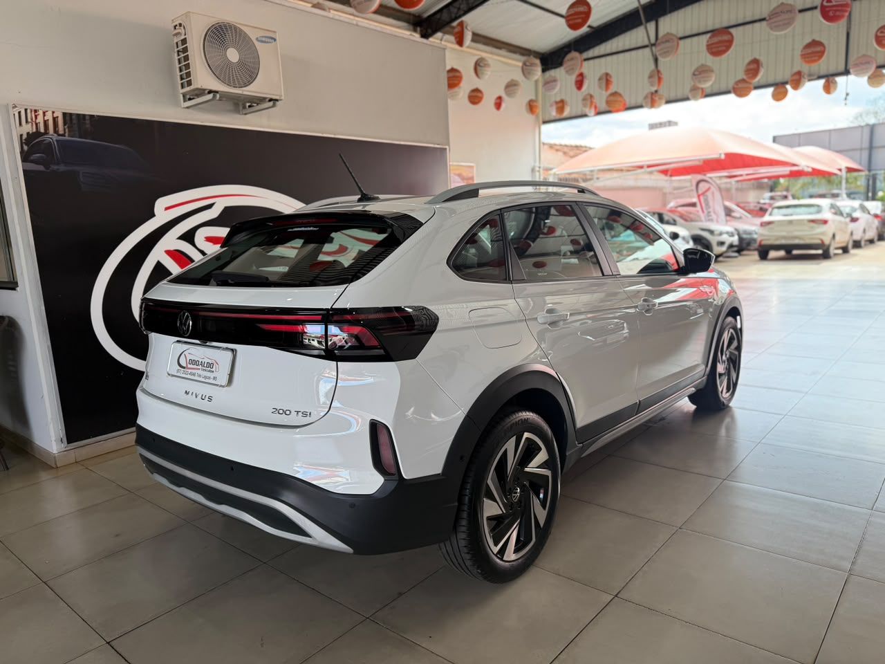 Nivus Highline 1.0 200 TSI Flex Aut.