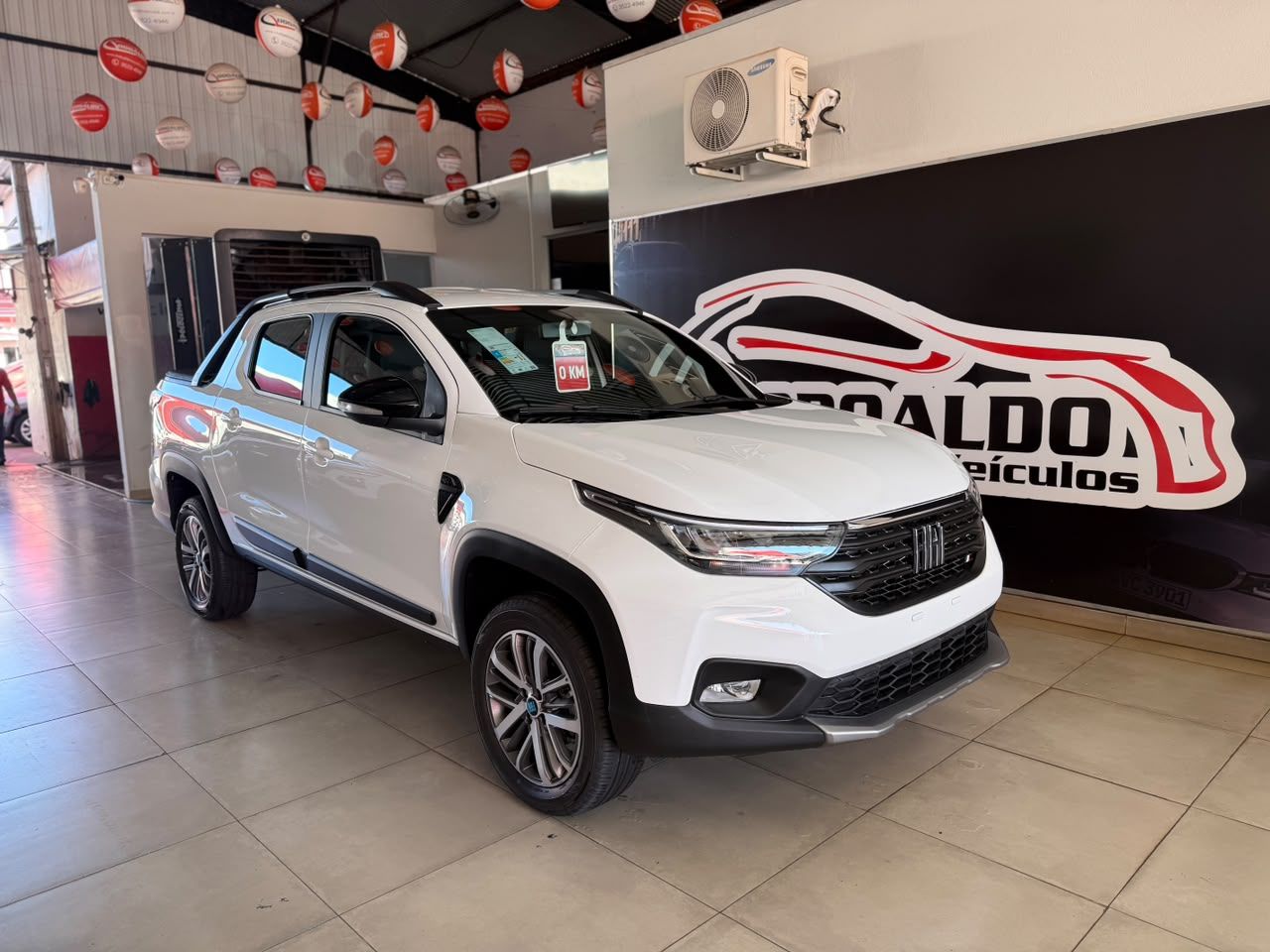 Strada Volcano 1.3 Flex 8V CD