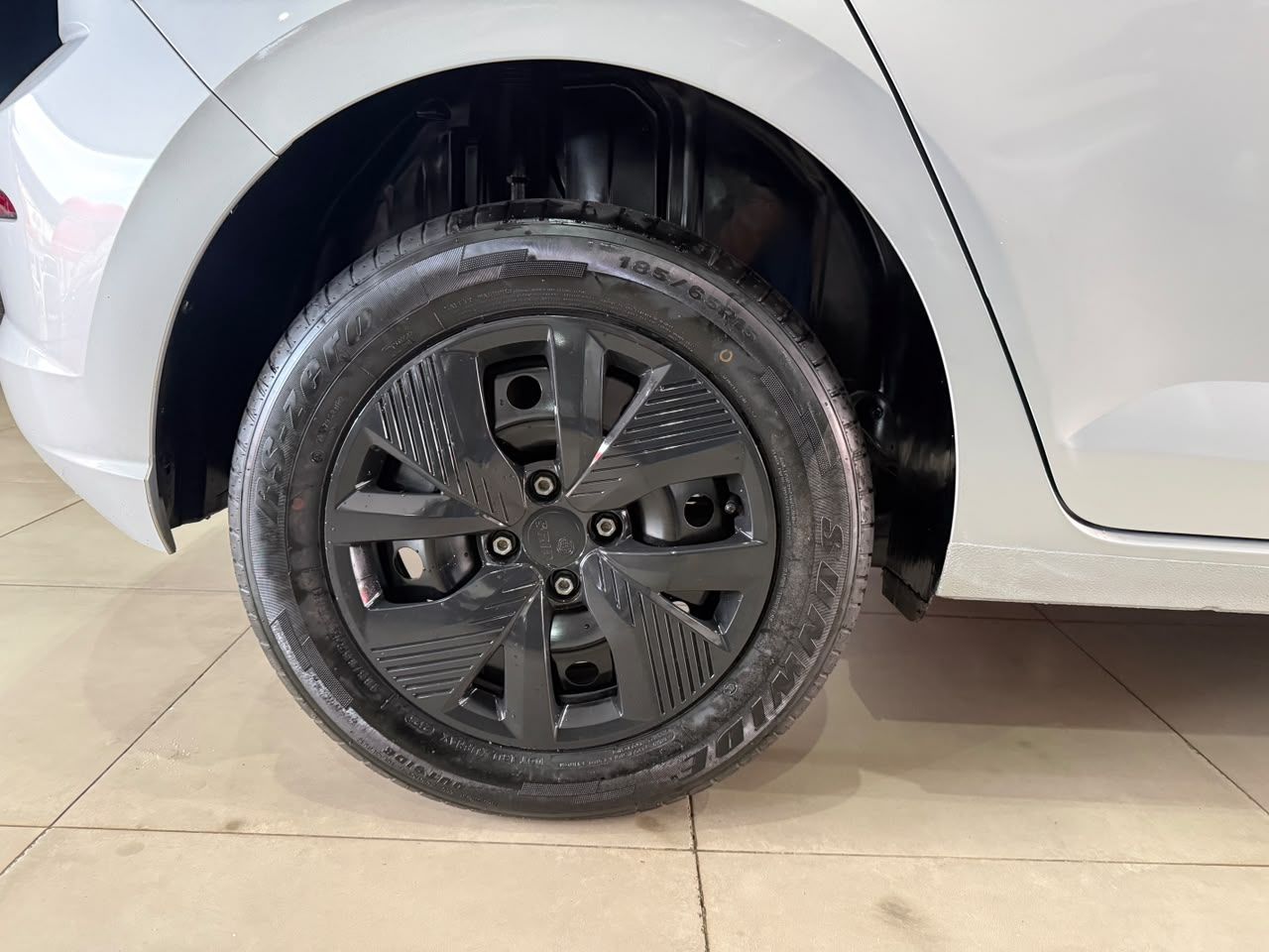 Polo Track 1.0 Flex 12V 5p