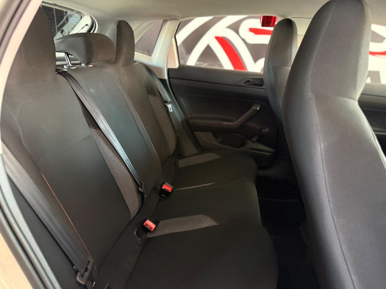 Polo Track 1.0 Flex 12V 5p