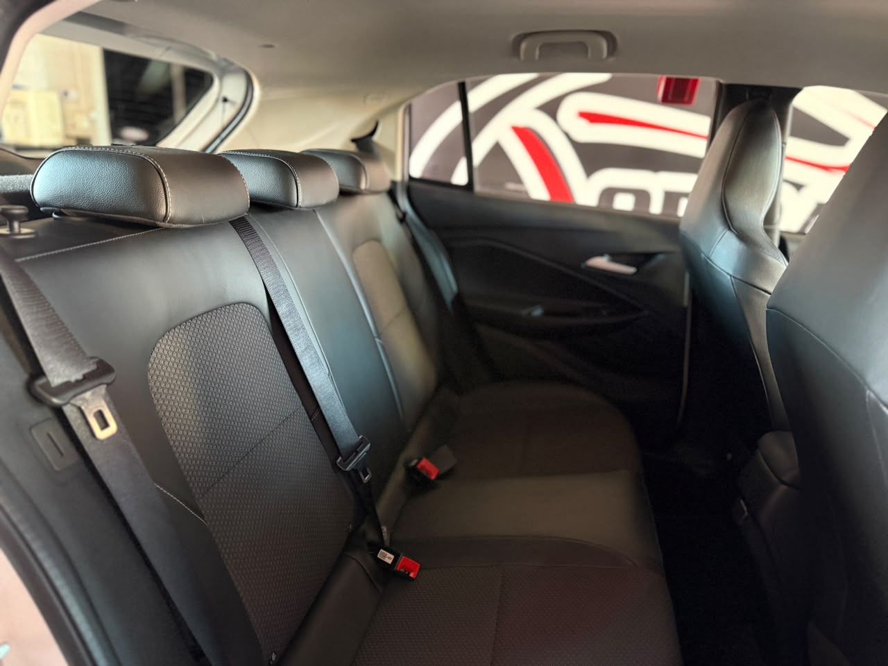 ONIX HATCH LTZ 1.0 12V TB Flex 5p Aut.