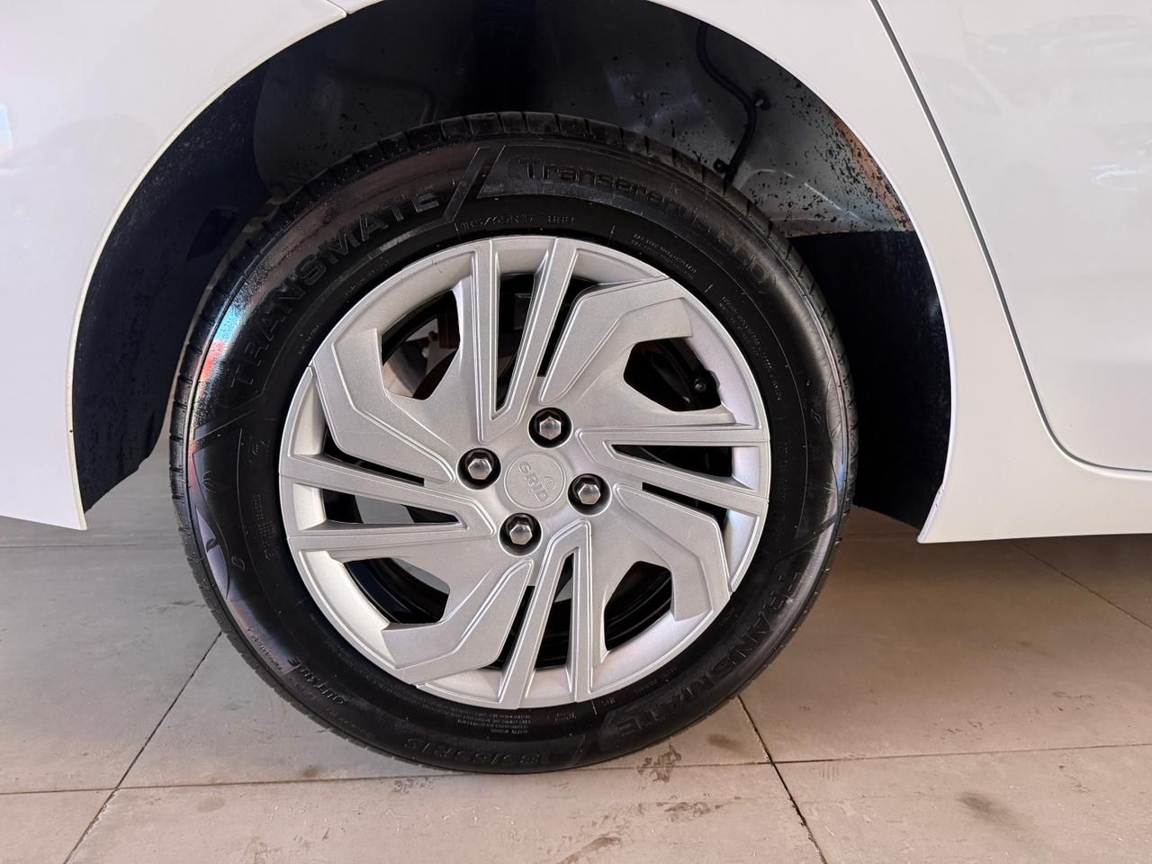 ONIX SEDAN Plus LT 1.0 12V Flex 4p Mec.