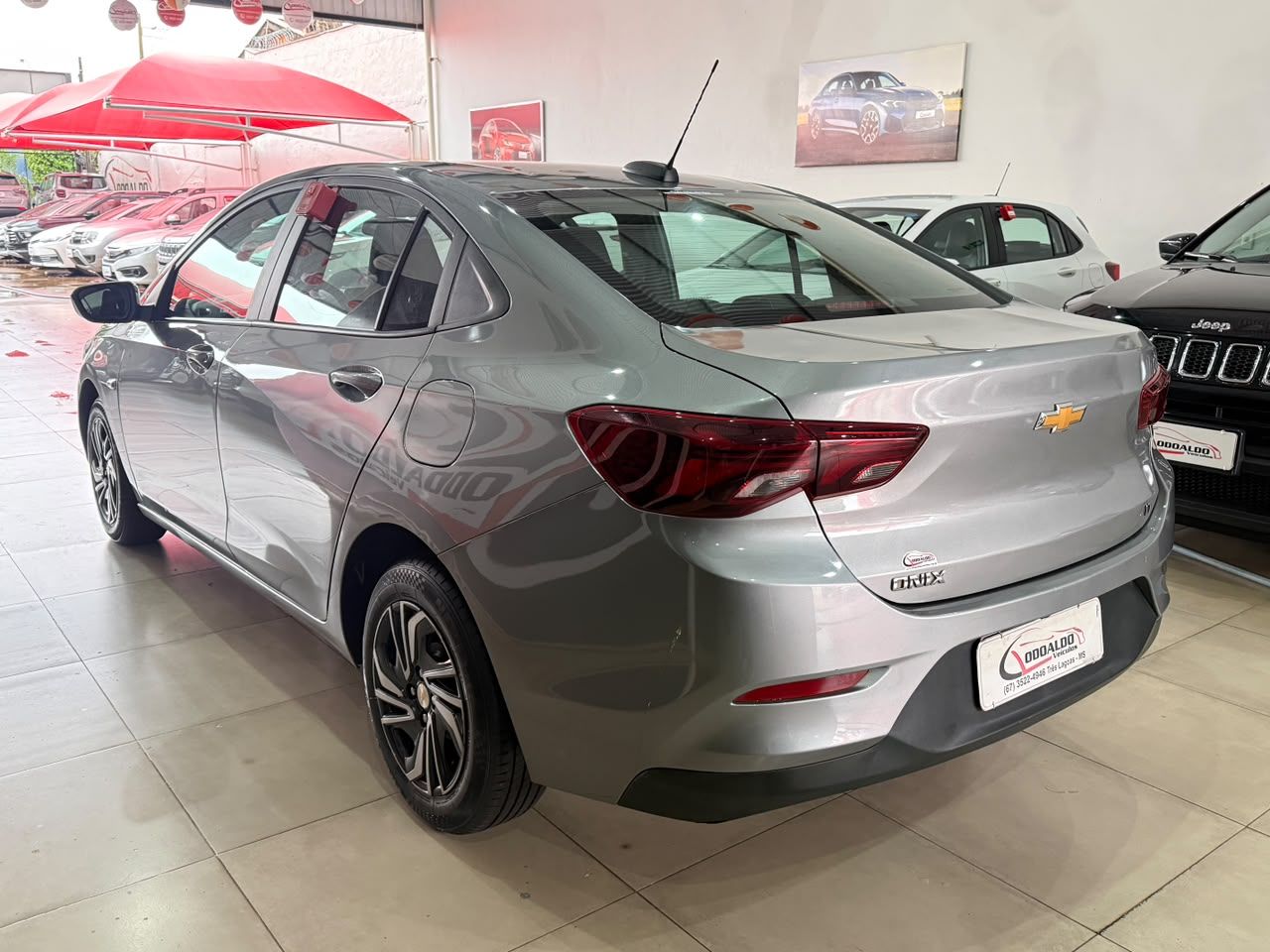 ONIX SEDAN Plus LT 1.0 12V Flex 4p Mec.